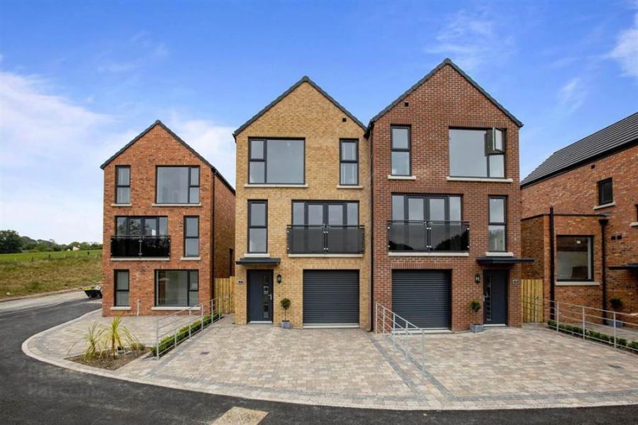 The OConnell, 19 Milecross Manor