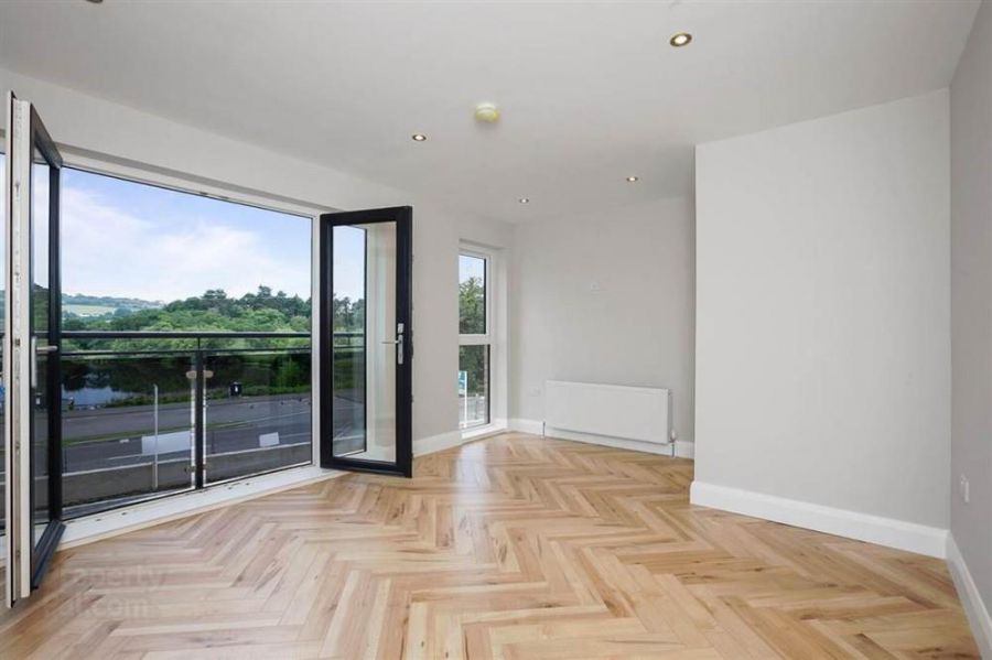 The OConnell, 19 Milecross Manor