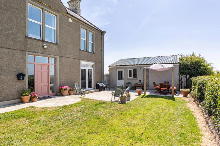 Ballyadam House, 39 Cloughey Road