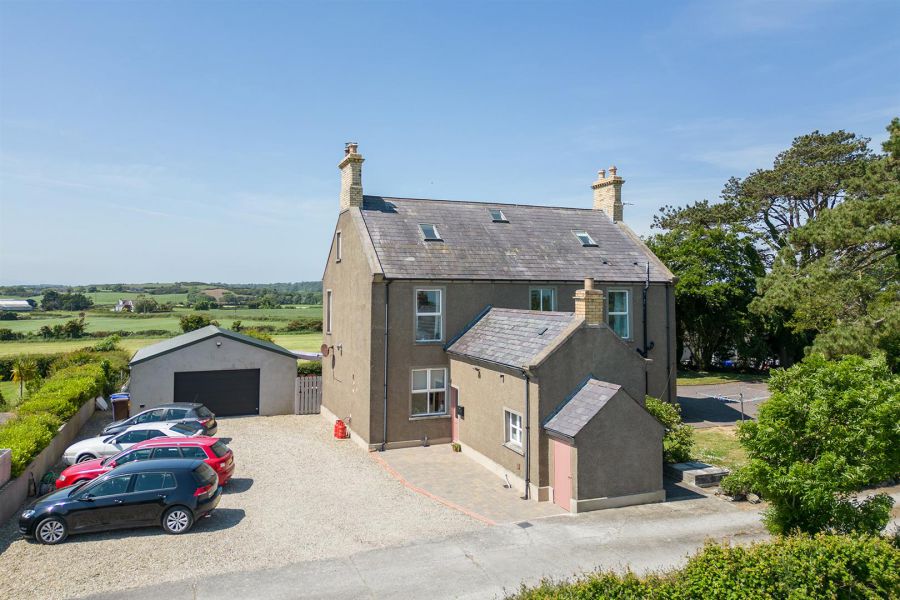 Ballyadam House, 39 Cloughey Road