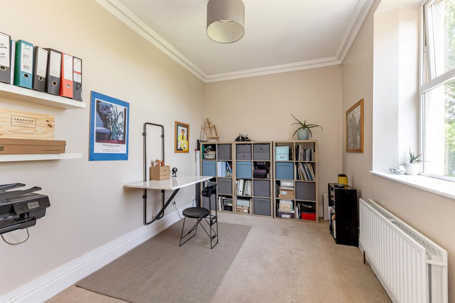 Ballyadam House, 39 Cloughey Road