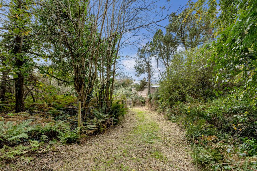 30 Mountain Road