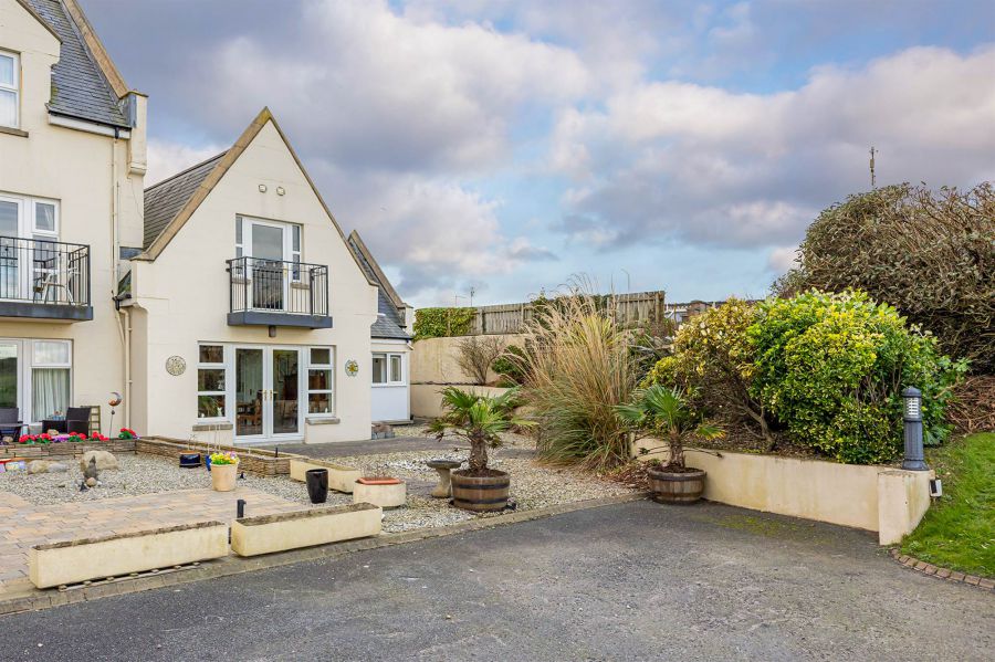 36 Groomsport House Road