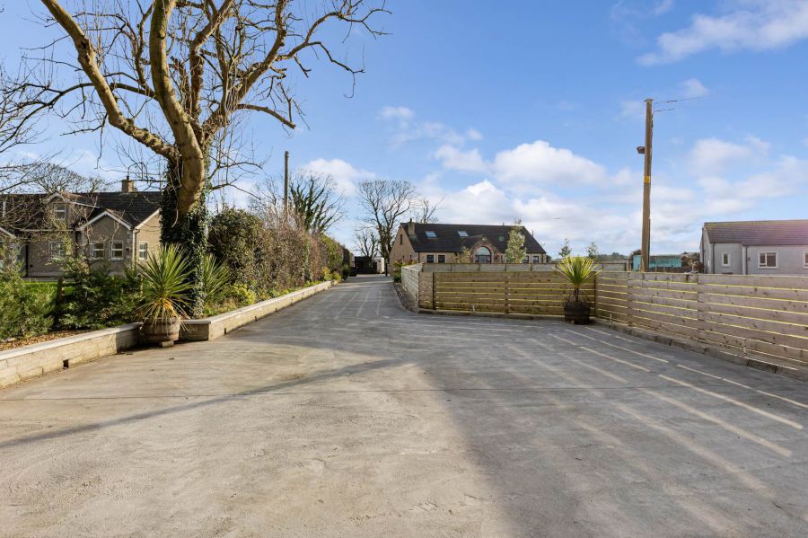 3a Ballygelagh Road