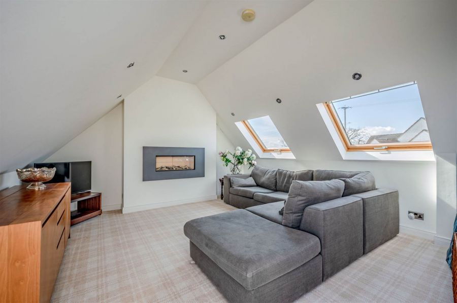 10 Stockbridge Road