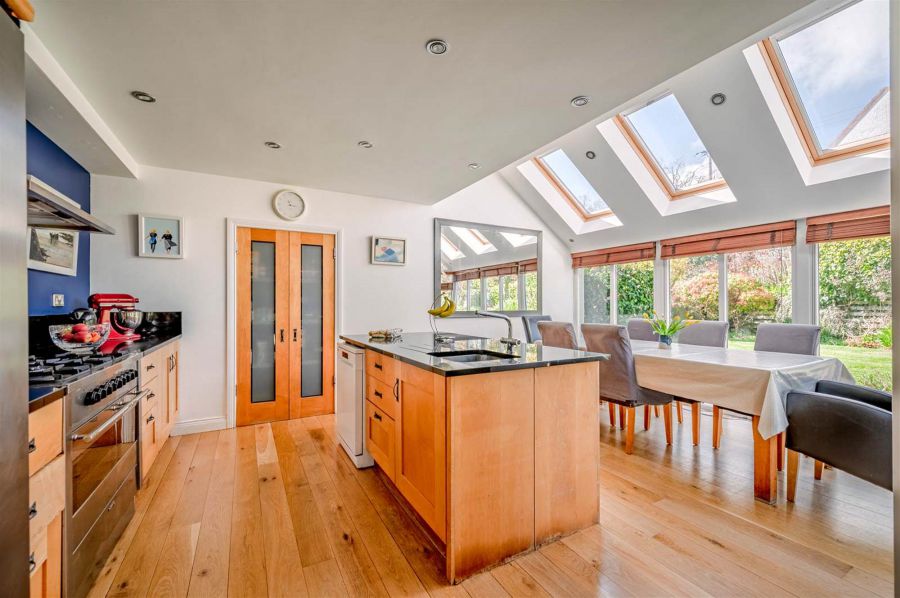 10 Stockbridge Road