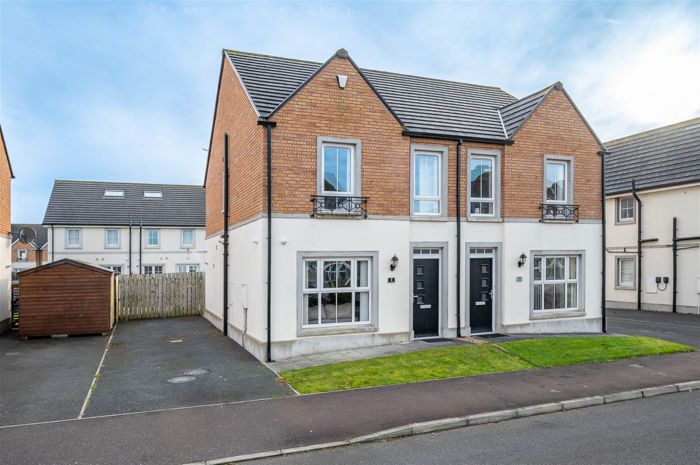 8 Rocklyn Drive, donaghadee, BT21 0FP