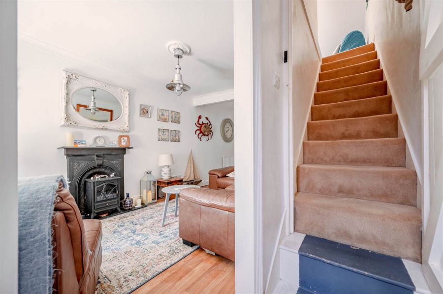 Breeze Cottage, 17 High Street