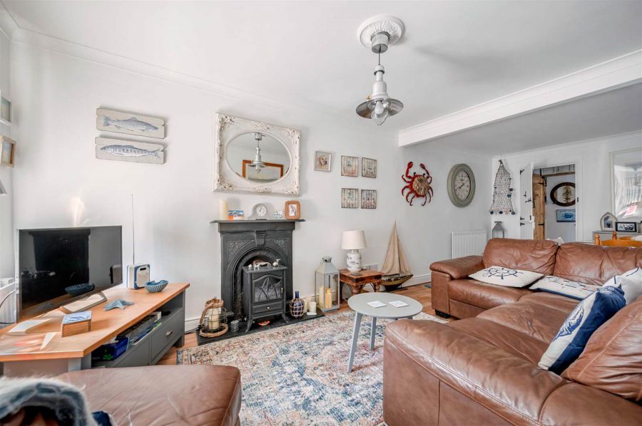 Breeze Cottage, 17 High Street