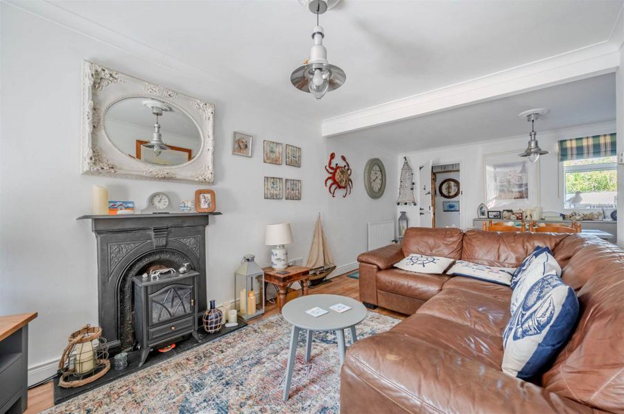 Breeze Cottage, 17 High Street