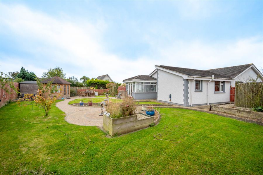 5 Westland Drive