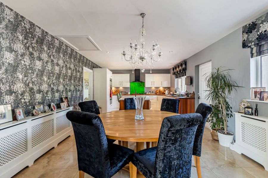 21 Carrowdore Road