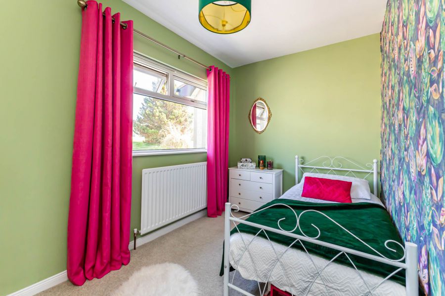 21 Carrowdore Road