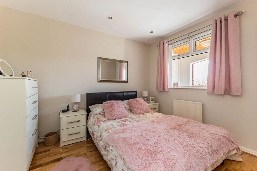 21 Carrowdore Road