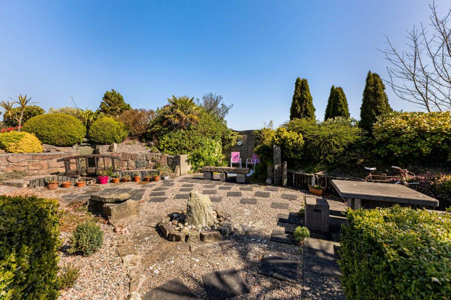 21 Carrowdore Road