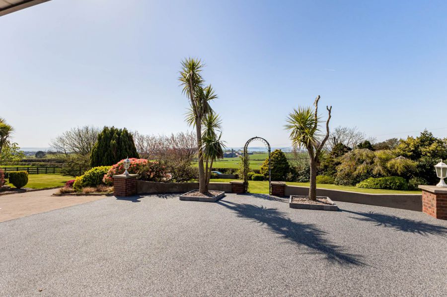 21 Carrowdore Road