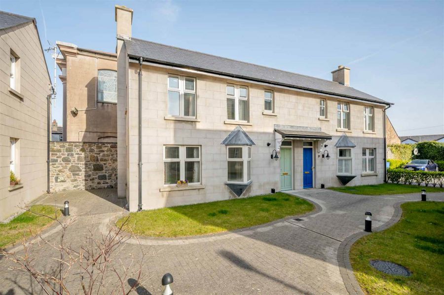 3 Townhall Lane, donaghadee, BT21 0AF