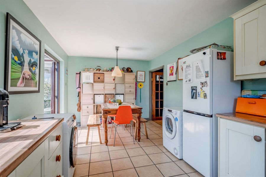 24 Lawnbrook Drive
