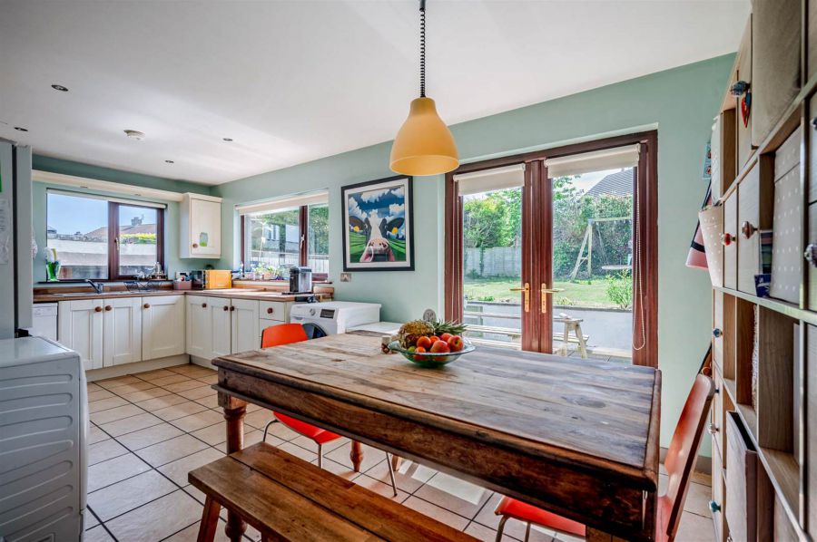 24 Lawnbrook Drive
