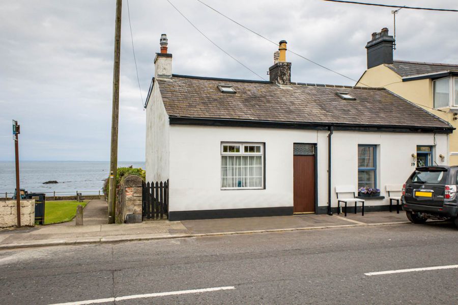 21 Warren Road