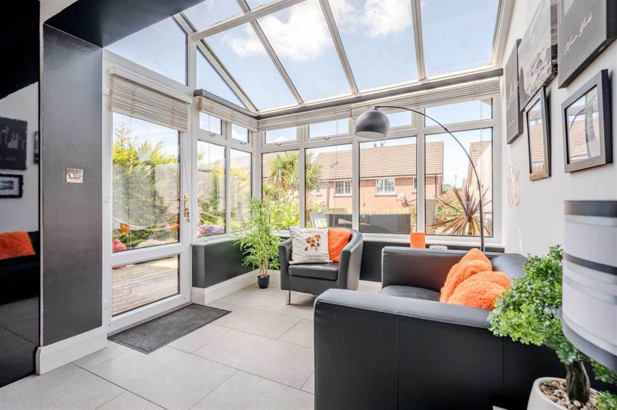 10 Ardvanagh Court