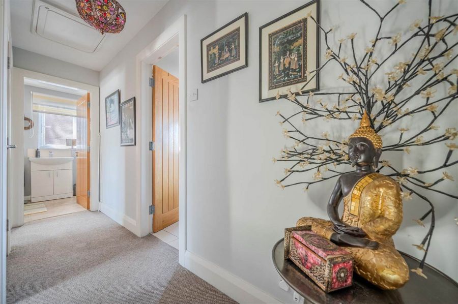 10 Ardvanagh Court