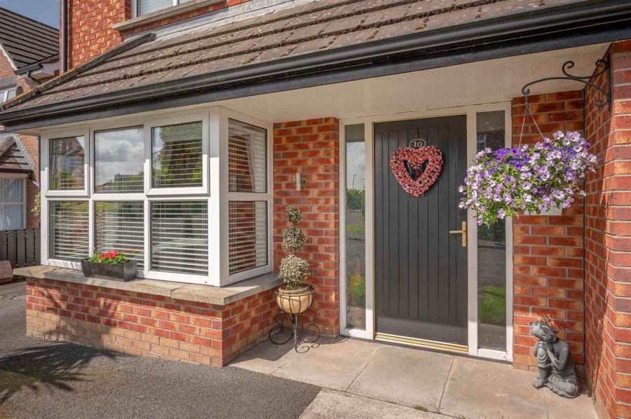 10 Ardvanagh Court