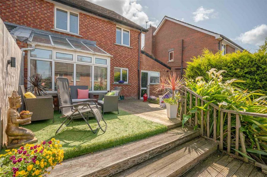10 Ardvanagh Court