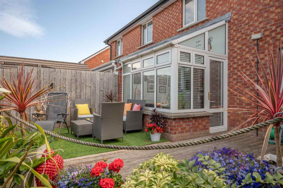 10 Ardvanagh Court