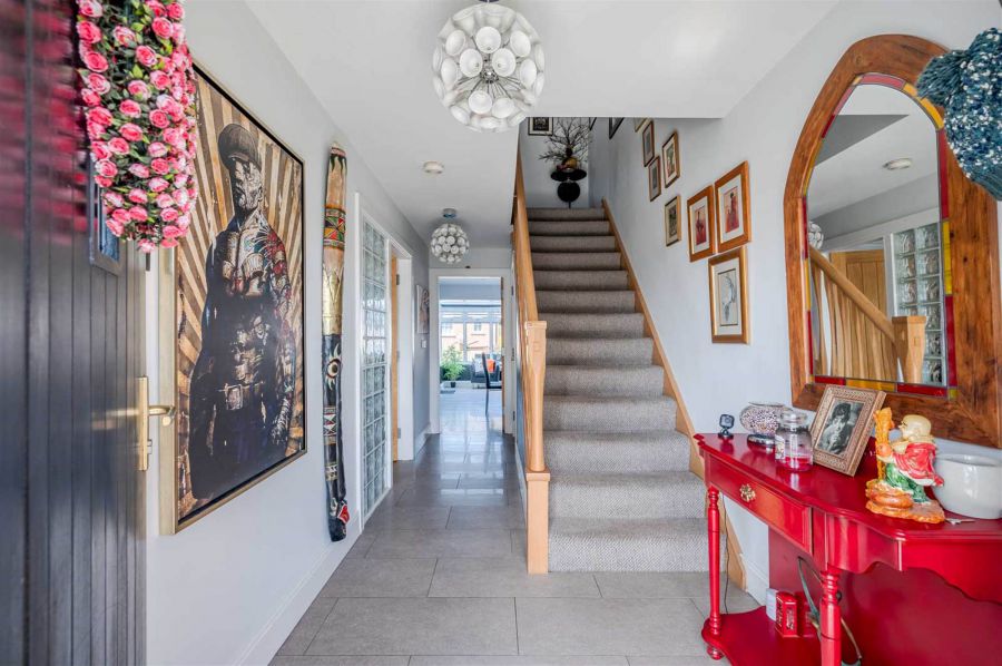 10 Ardvanagh Court