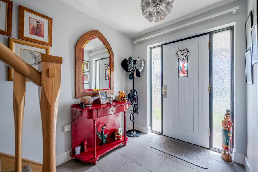 10 Ardvanagh Court