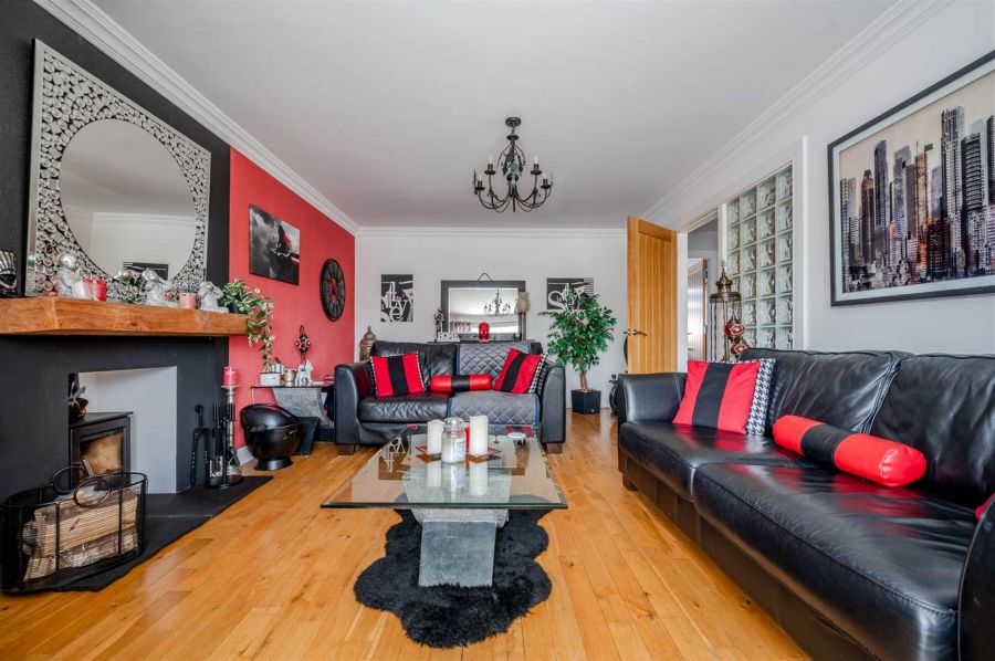 10 Ardvanagh Court