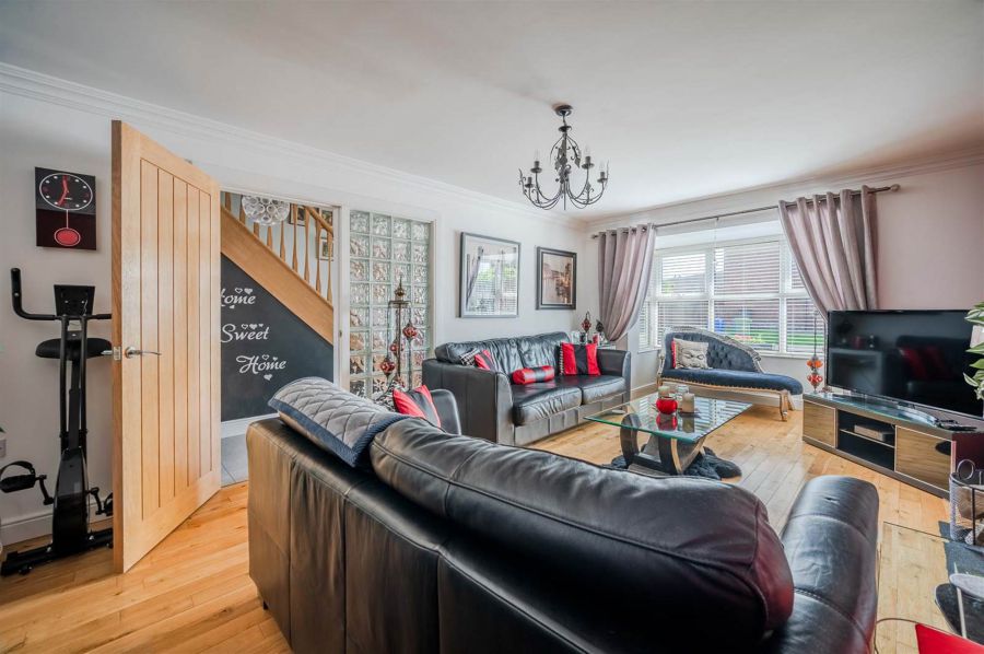 10 Ardvanagh Court
