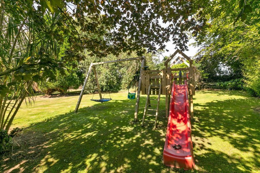 48 Mountstewart Road