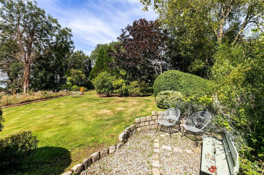 48 Mountstewart Road