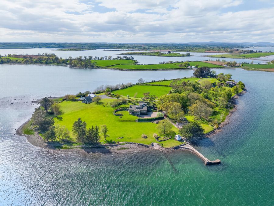1 Cross Island House