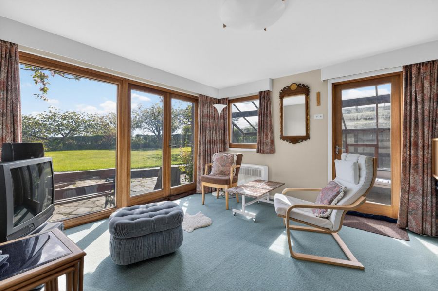 1 Cross Island House