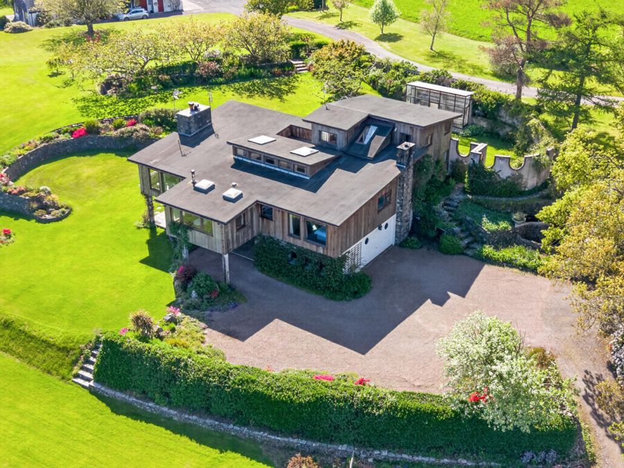 1 Cross Island House