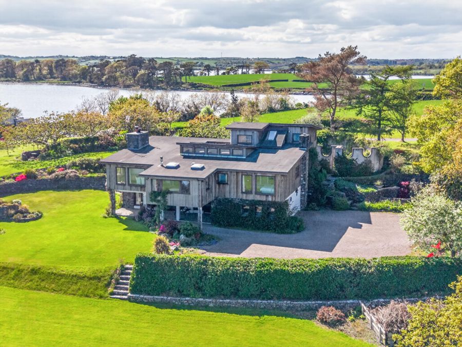 1 Cross Island House
