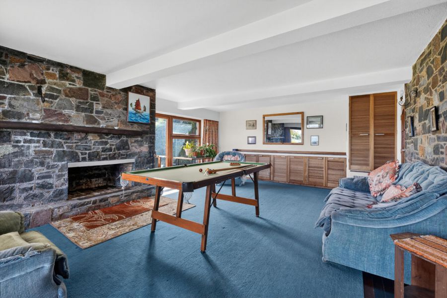 1 Cross Island House
