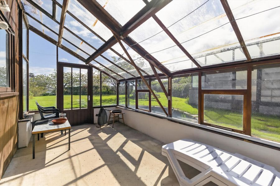 1 Cross Island House