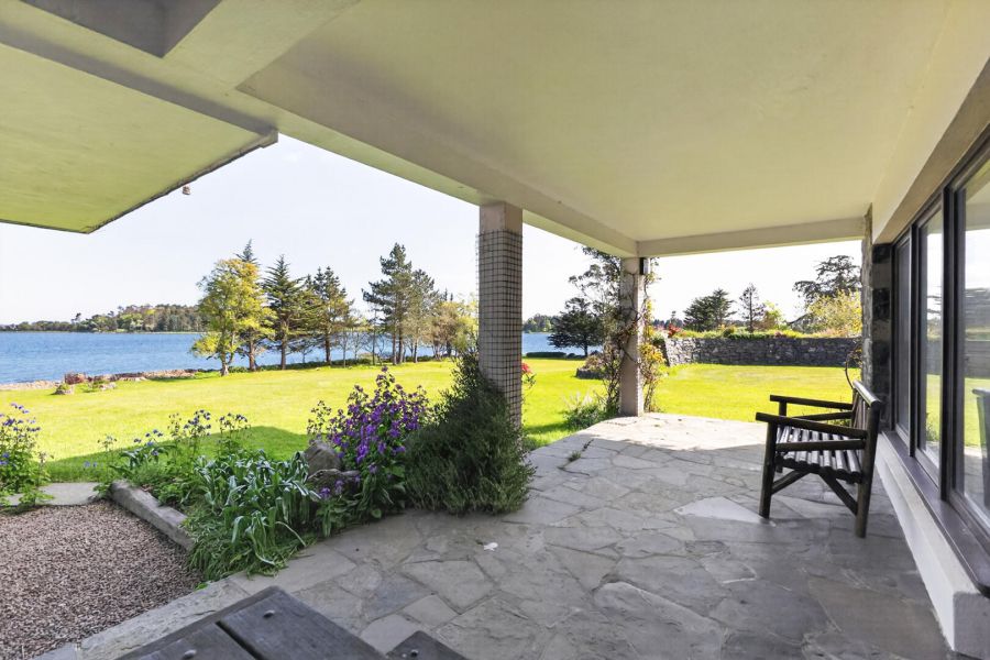 1 Cross Island House