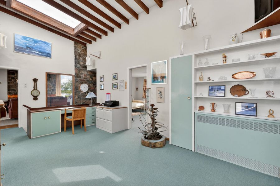 1 Cross Island House