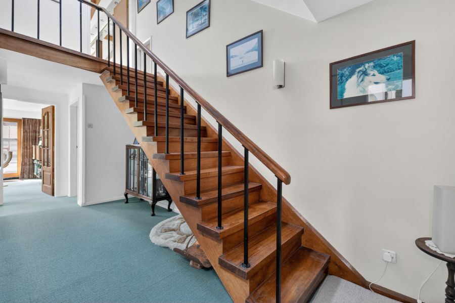 1 Cross Island House