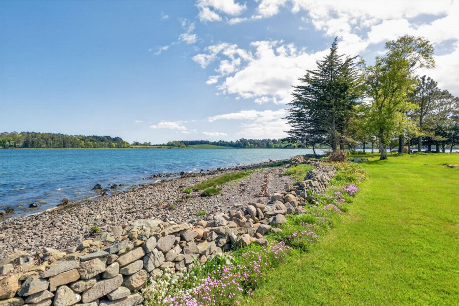 1 Cross Island House