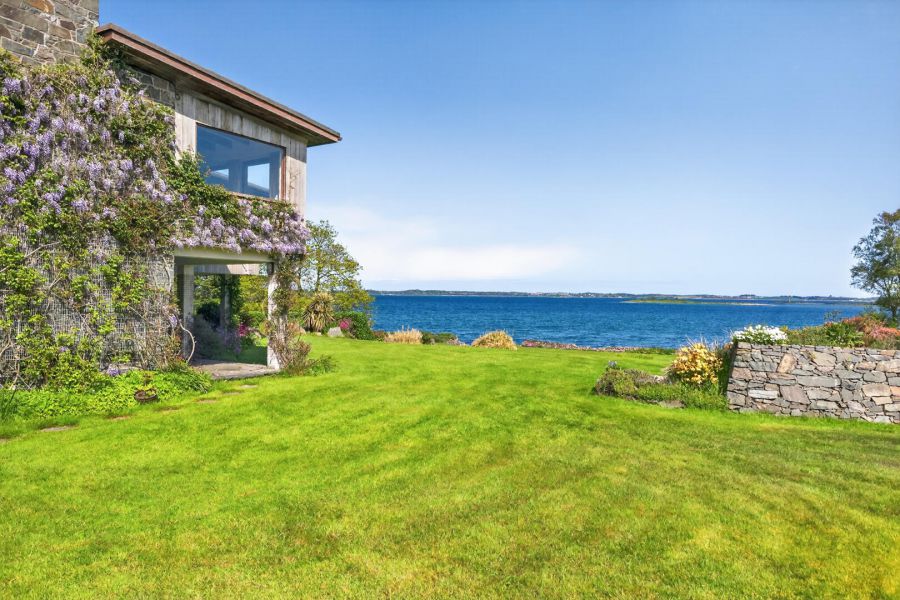 1 Cross Island House