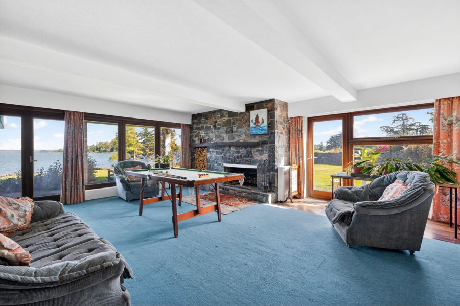 1 Cross Island House