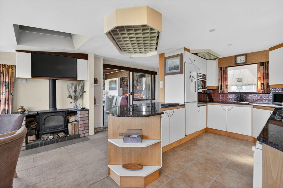 1 Cross Island House