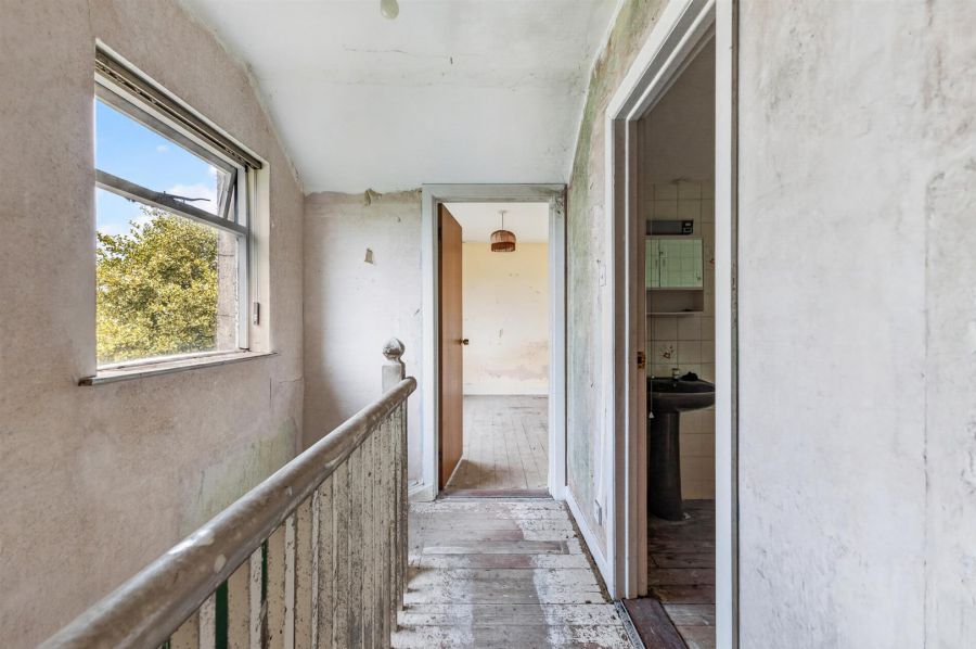 91 Hillsborough Road