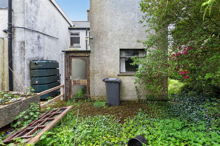 91 Hillsborough Road